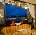 Bán nhà mặt phố nhật chiêu, view hồ, dt 85m2 x 3 tầng, mặt tiền 6.5m, giá 61 tỷ.
