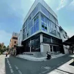 Bán tòa nhà góc 2mt đường 3 tháng 2 - 15 x 33m - hầm + 3 lầu - hđt: 500 triệu/tháng - giá: 140 tỷ