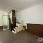 Cho thuê nhà phân lô gần mặt phố mỗ lao vỉa hè rộng ô tô tránh 7m mặt tiền
