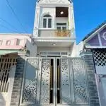 Nhà lầu rộng 4 phòng ngủ, gần trường đại học y dược cần thơ