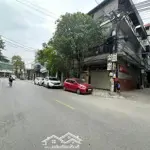Cho thuê nhà 3 tầng ô tô đỗ cửa, cách ga tàu điện trên cao: ga văn khê 100m