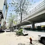 Nhà Mặt Phố Phạm Văn Đồng-Bắc Từ Liêm 67M*4 Tầng,Mt5M,Oto Dừng Đỗ,Vỉa Hè Đá Bóng,Kinh Doanh Đa Dạng