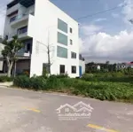 Lô đất vị trí đẹp liền kề kcn cầu cảng phước đông, giáp mt đường ql50, 150m2 giá chỉ 490tr, shr.