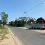 Cần bán lô đất hơn 1000 m2; nằm trên mặt tiền đường lạc long quân (đt 607.b); trục chính thông xuống biển