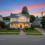 Bán tòa nhà 6 tầng mặt đường lê lợi vị trí trung tâm giá 22 tỷ