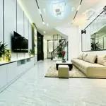 Bán nhà đẹp phố miêu nha, nam từ liêm, lô góc, thoáng sáng, nhiều tiện ích ở đỉnh