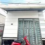 Nhà trệt lửng hoàn công 2 phòng ngủ, lộ ô tô, cách đại học y dược 3km