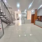 Bán nhà gần hoa lư hiệp phú ngã 4 thủ đức 2 tầng hxh 122m2 chỉ 6,2 tỉ