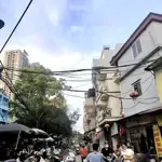 Mặt chợ. kinh doanh. oto. 50m2.