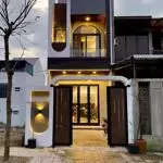 Bán nhà 2,5 tầng đẹp full nội thất, mặt tiền kqh bàu vá, phường trường an, tp huế
