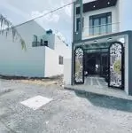 Nhà mới đường ô tô, gần trường học ngay chợ trung thành, shr 3pn 2wc.