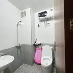 Chỉ 4,65 tỷ nhà 5 tầng ngay đầu khu tđc xi măng, sở dầu, hồng bàng