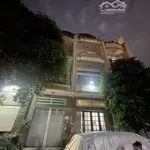 Nhà mặt tiền hẻm xe ô tô tránh nhau, gần landmark 81, ga tàu điện văn thánh