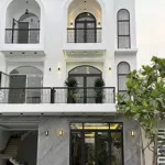 Bán nhà 1t2l đường d7 kdc hồng loan cái răng cần thơ 4phòng ngủ full nội thất giá 5.9 tỷ