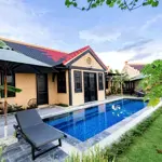 Chính chủ cần bán gấp bt hồng liên tại vườn vua resort,diện tích370m2, giá bán 10,6 tỷ đồng. liên hệ: 0912 256749