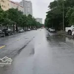 Nguyễn Văn Huyên *Ô Tô Tránh *Kinh Doanh *Nhà Đẹp Như Mơ* Diện Tích: 70M*5 Tầng*Mt 4.5M * Giá Bán 26.5 Tỷ.