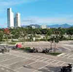 Nhà phố biển phong cách châu âu tại quảng trường ánh sáng