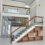 Giảm 300 triệu, bán gấp nhà 1 trệt 1 lửng đúc sân ôtô mặt tiền kinh doanh, gần chợ ngã 4 bến cá