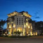 Siêu phẩm!! góc 2 mặt tiền ngay nguyễn văn đậu, bình thạnh(dt:10x20m) 3 tầng - giá chỉ 43 tỷ
