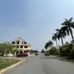 Kẹt tiền kd bán lô đẹp dãy b4 làng sen khu xây nhà đông, kinh doanh nhiều giá 890tr bao sang tên.