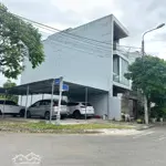 Bán góc 2 mặt tiền côn dầu 6 và 3. vị trí đối diện trương quốc tế và công viên. vi trí kinh d
