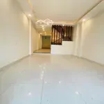 10 triệu/tháng - nhà ( 5m x17m =85m2 ) 3 tầng 4 phòng 5 vệ sinhgara xe hơi đường 9m p.long trường, q.9