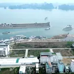 Cần bán gấp lô góc tuần châu, đầu bến cảng du thuyền, 144 m2, mặt đường to giá 50 tr/m2