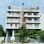 Nhà cho thuê khu hành chính tp thủ đức, q2. dt 9,5x21m hầm 6 tầng sàn trống,có pccc giá 145tr/th tl