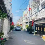 Cho thuê nhà nguyên căn mặt tiền hẻm xe hơi ngay thị trấn nhè bè