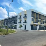 Sở hữu nhà phố xây sẵn gần kcn, pháp lý chuẩn, nhận nhà ở ngay!