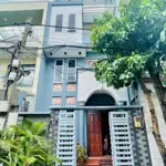 Cho thuê nhà riêng, kdc hồng long. dt 5x20m, 1 trệt 2 lầu, 4pn, sẵn nội thất