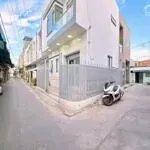 Nhà full nội thất 2 phòng ngủ - mặt tiền hẻm kinh doanh được