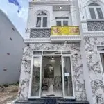 Nhà lầu 2 mặt tiền lộ 6m - gần đại học fpt và bệnh viện nhi đồng