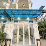 Nhà lầu xây mới 3 phòng ngủ - hẻm 11 nguyễn văn linh - gần bv đa khoa trung ương