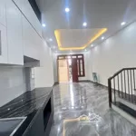 Bán nhà mặt phố gia lâm,35m giá 5 tỷ
