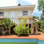 Villa sân vườn hồ bơi 450m2 giá 90 triệu