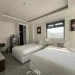 Bán tòa căn hộ đẹp đường vân đồn - gồm 2 tầng kinh doanh, 12 căn hộ , 2 penthouse