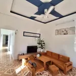 Cho thuê nhà sau chợ vĩnh hải 2 phòng ngủ full nội thất giá 5,5 triệu/th