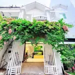 Cho thuê nhà nguyên căn mặt tiền hẻm xe hơi vừa ở vừa kinh doanh khu lacasa, hoàng quốc việt