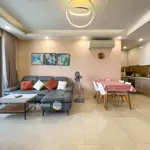 Nhà đẹp giá tốt. căn hộ c/c soho quận 1. dt 55m2, 2pn giá 4,9tỷ. lh: 0909.228.094 minh sang