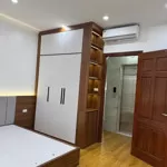 Ngoạ long- nhà đẹp - 6t thang máy - ô tô đỗ cổng - tk hiện đại-ở sướng - sổ hoa hậu- 7,5 tỷ