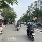 Nhà tôn đức thắng, thang máy, cách 1 nhà ra mặt phố. dt: 35/40m2, 7t, 13.4 tỷ