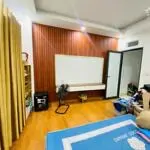 Bán nhà ô tô 5 chỗ đỗ cửa gần đường 2 làn ô tôchỉ 5,5 tỷ