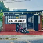 Bán nhà ốp full gỗ mặt tiền nguyễn thị chữ thuộc xã bình tâm , tp tân an _ diện tích : 6.4 x 32