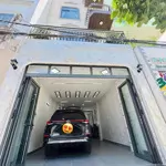 Nhà 1 trệt 3 lầu 1 tum, xe hơi vào nhà, trung tâm p4 vũng tàu gần biển dân trí cao