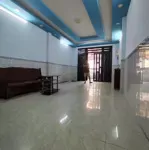 Nhà 1 lầu 4 phòng ngủ xe hơi đậu sát nhà sổ nỡ hậu nhỉnh 6 đồng