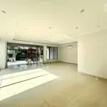 Cho thuê mặt bằng 110m2 - ngang 8m - đường đỗ bá