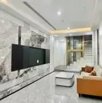 Nhà vị trí cực đẹp sát ngay xuân la-tây hồ. 50m2 x 6 tầng, sổ đỏ, 14.8 tỷ. lh:0979192933.