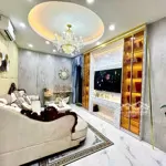 Bán nhà nguyễn khang cầu giấy 38m,mt4m5, kinh doanh , ngõ thông , trước nhà 3m5, dân xây ở ngay