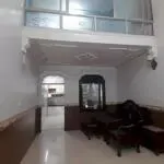 Cho thuê nhà riêng trong ngõ trần nguyên hãn , lê chân . ô tô đỗ cách nhà vài bước chân .